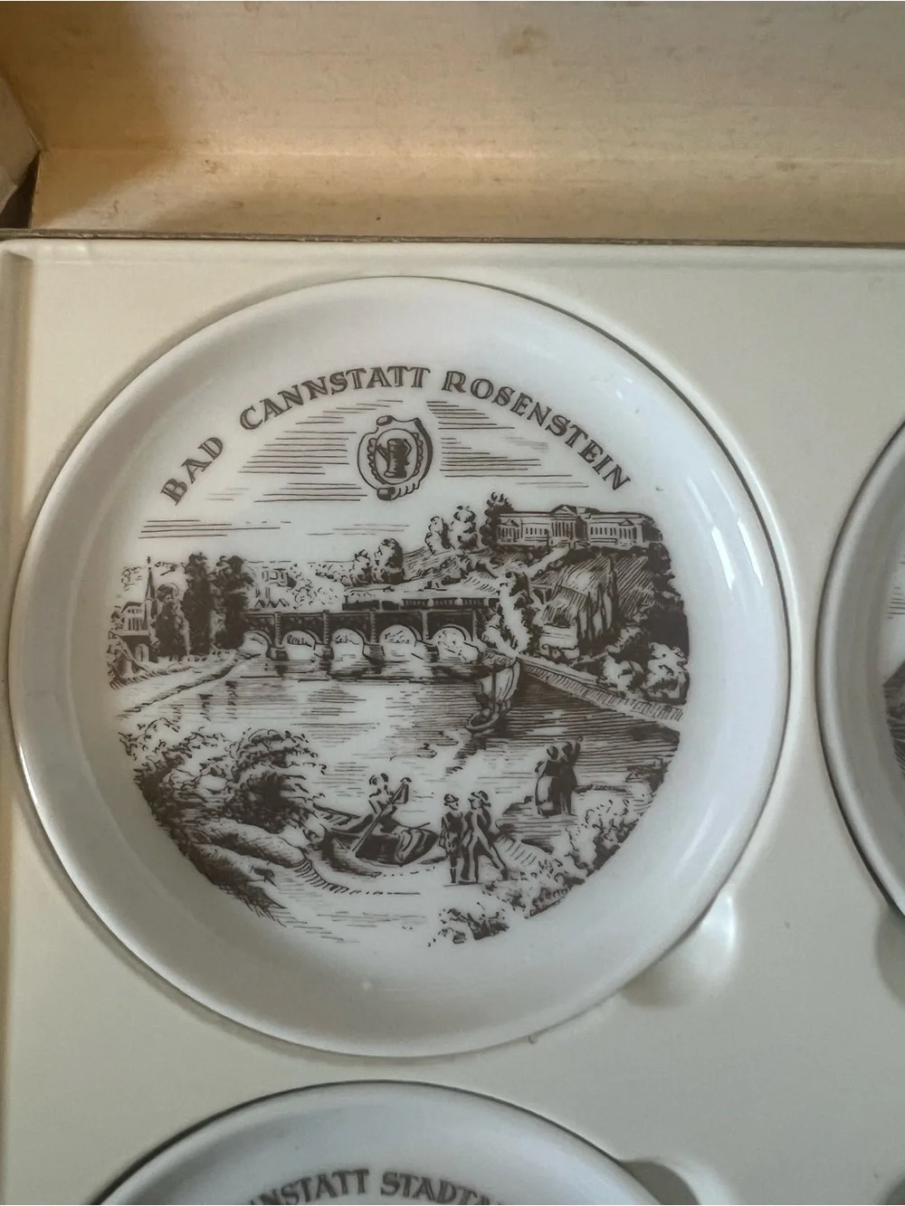 Fürstenberg Porzellan White and Brown Collector Plate Set — 6-Pack